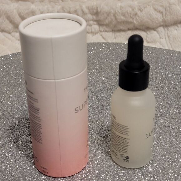Tan-Luxe Super Glow Hyaluronic Self Tan Serum for a Gradual Tan Face Neck New - Picture 4 of 12
